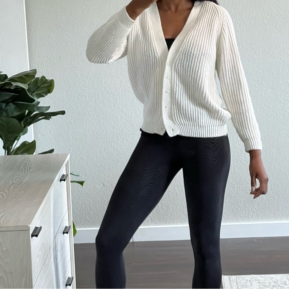VINTAGE CENTER AISLE White Cardigan Sweater size large - Picture 3 of 7